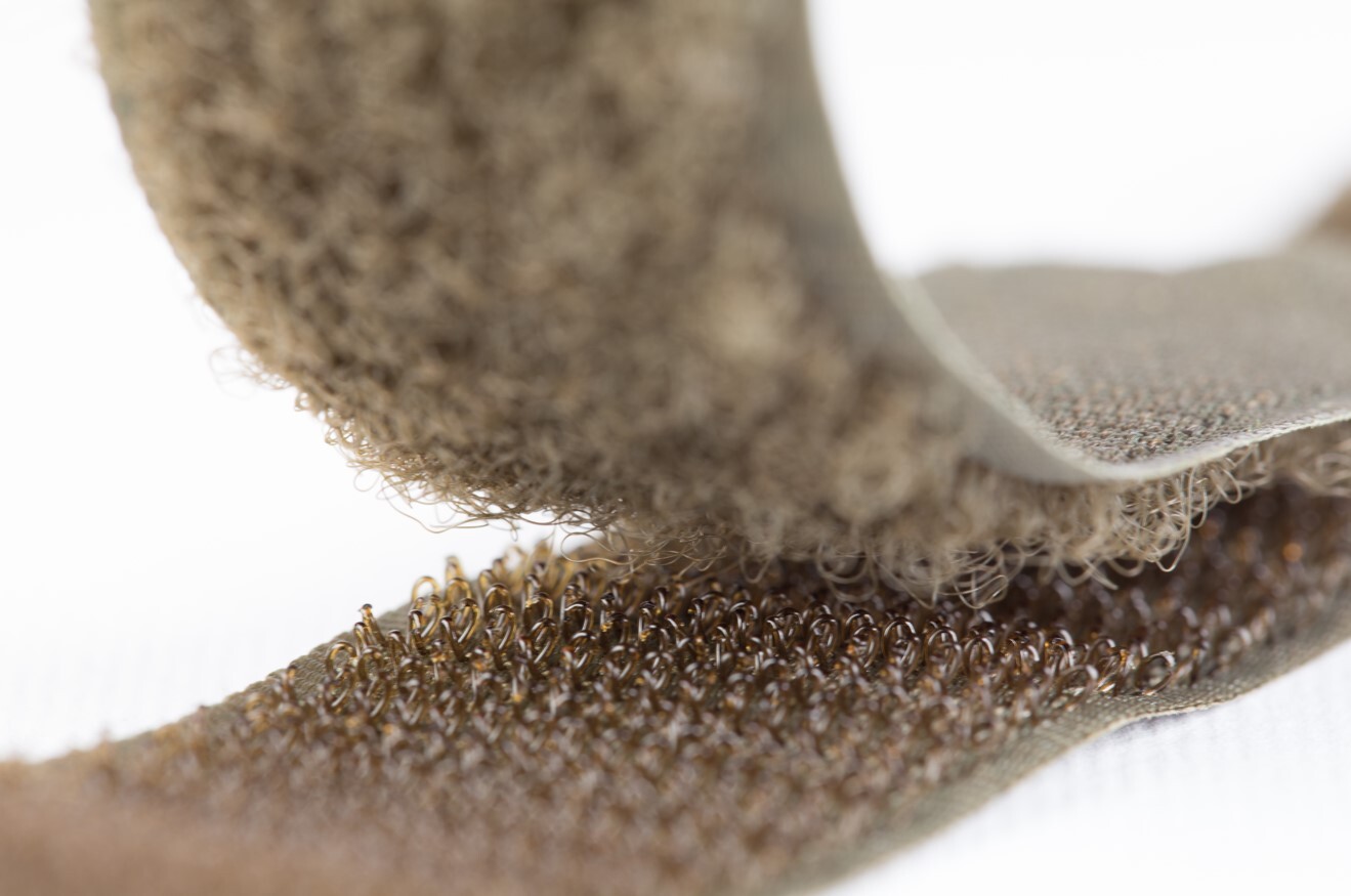 Öntapadó tépőzár