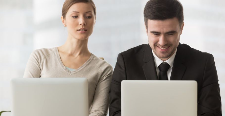 Miért hasznos a betekintésvédő fólia monitorra?