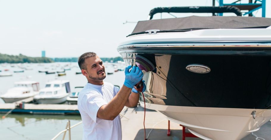 Boat maintenance: from the keel to the sail