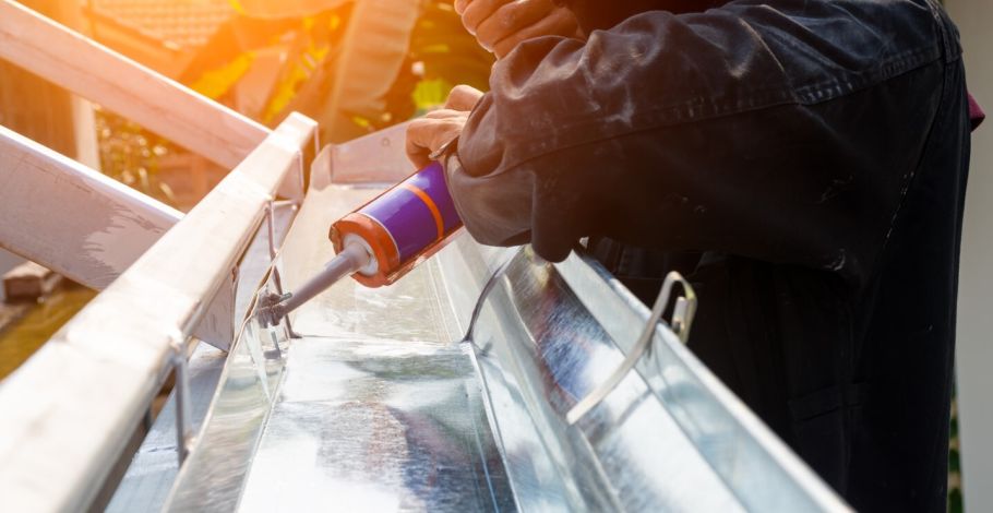 Poliuretán ragasztó