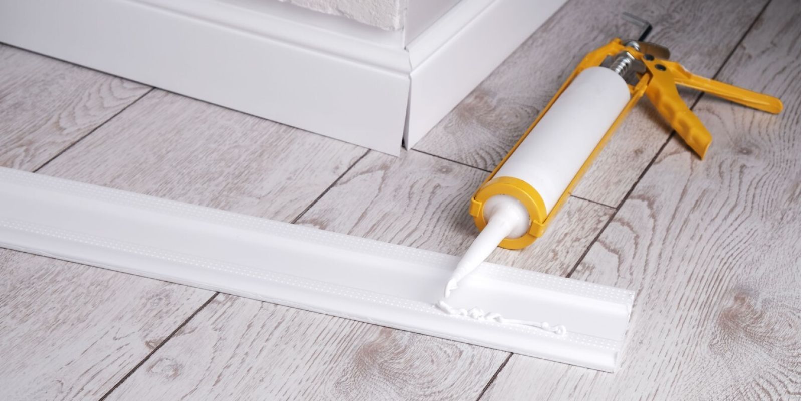 Kontakt ragasztó használata: a bombabiztos rögzítés titka