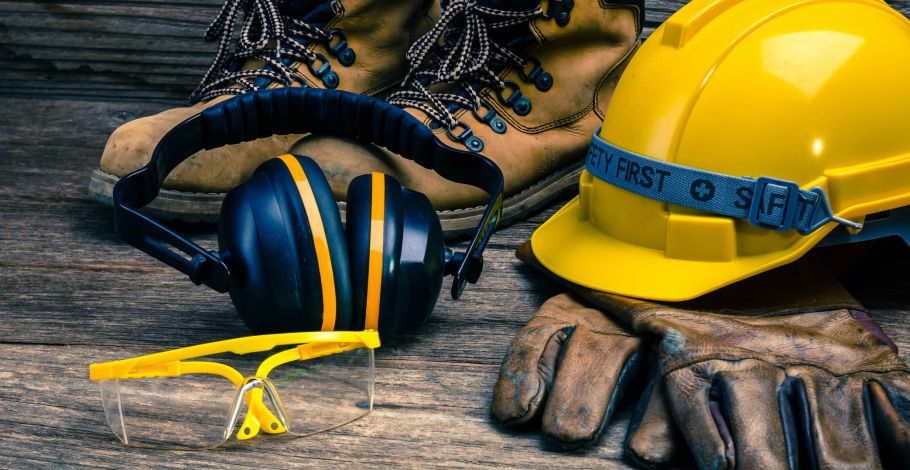 Milyen módon csoportosítják az egyéni védőeszközöket?