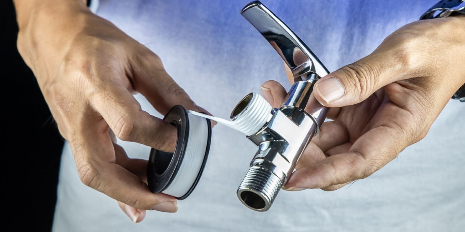 Az öntapadós tömítőszalag: tömítés egy mozdulattal